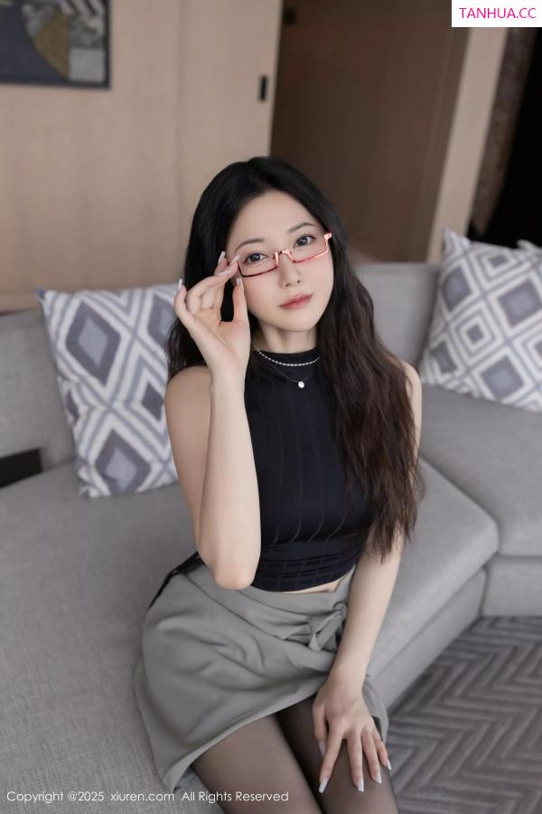 鱼子酱fish  [XiuRen]高清写真图 2025.04.30 No.10231 鱼子酱Fish 印尼旅拍第10张图片